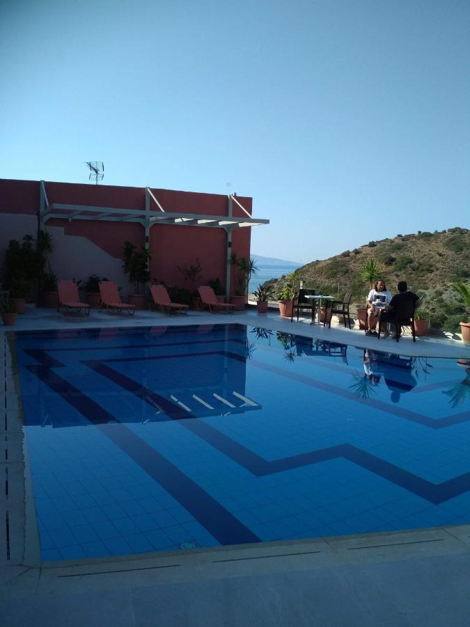 Petra Hotel Agia Galini Exteriör bild
