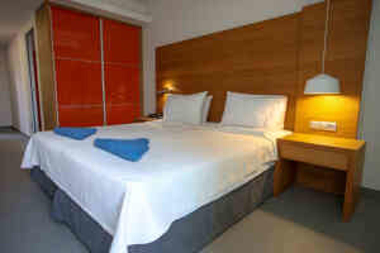 Petra Hotel Agia Galini Exteriör bild