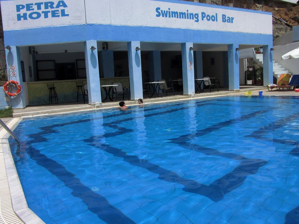 Petra Hotel Agia Galini Exteriör bild