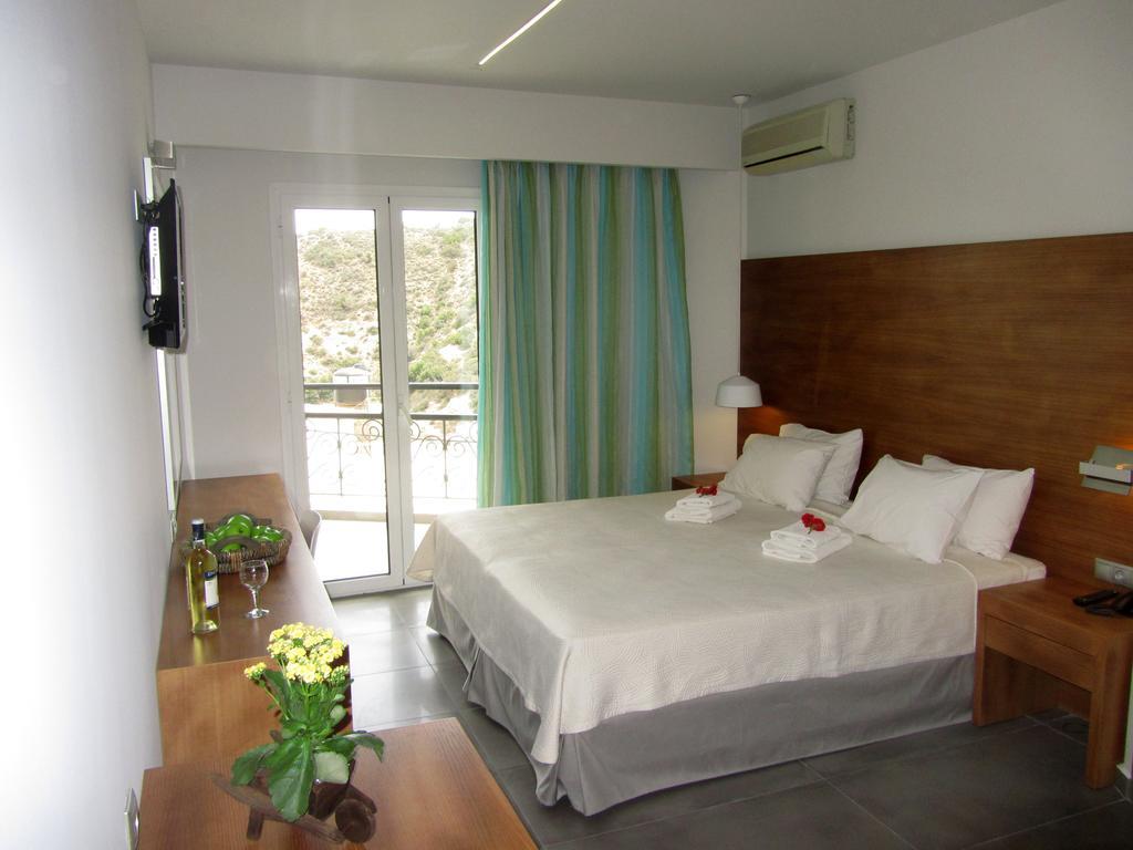 Petra Hotel Agia Galini Exteriör bild
