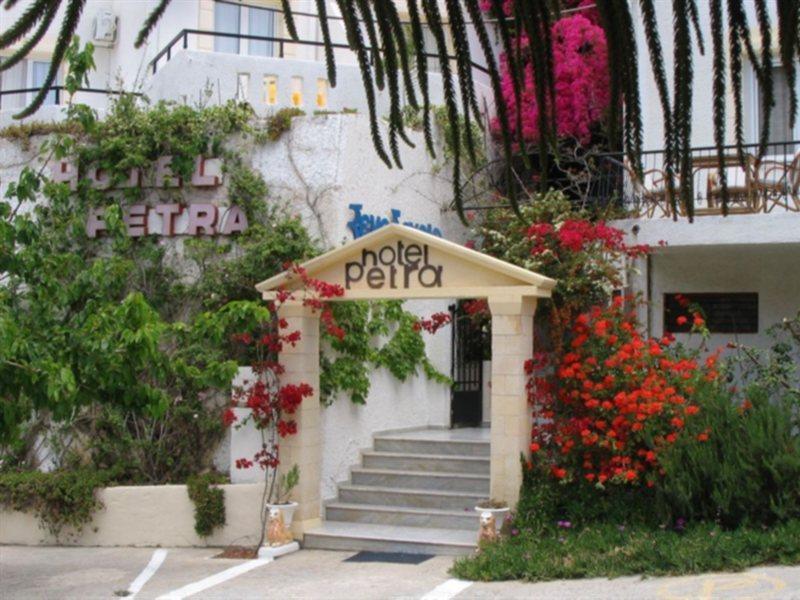 Petra Hotel Agia Galini Exteriör bild